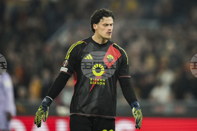 Рома удължи договора на вратаря Миле Свилар до 2030 година