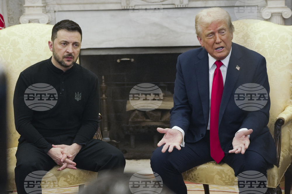 Президентът Зеленски в момента разговаря по телефона с Доналд Тръмп, съобщи украинското президентство