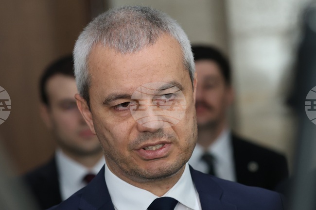 Административният съд във Варна отхвърли жалбата на Костадин Костадинов срещу решение за осъществена дискриминация спрямо Даниел Лорер