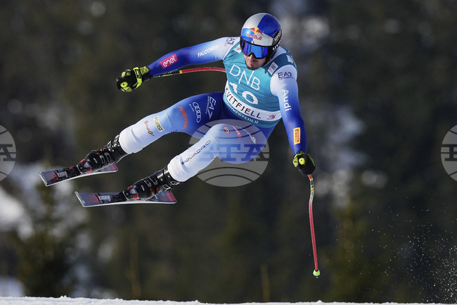 Доминик Парис спечели спускането в Квитфиел и записа първата си победа в Световната купа по ски алпийски дисциплини за последните 15 месеца