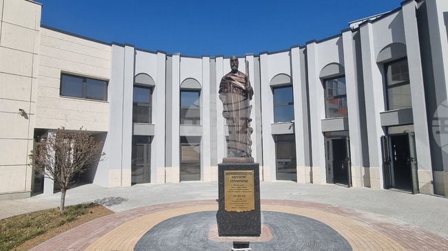 Медицинският университет в Плевен отбелязва празника си с тържествен академичен съвет и научни форуми