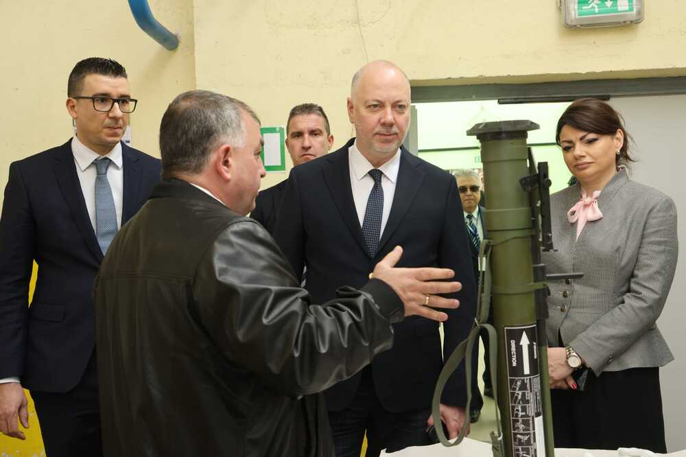 Prime Minister: Boosting Defence Industry Capacity Is Extremely Important