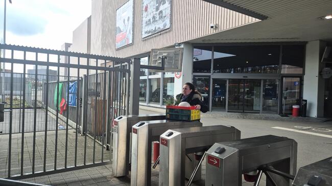 Белга: Белгийският министър на отбраната иска бившия завод на "Ауди" в Брюксел да произвежда оръжие