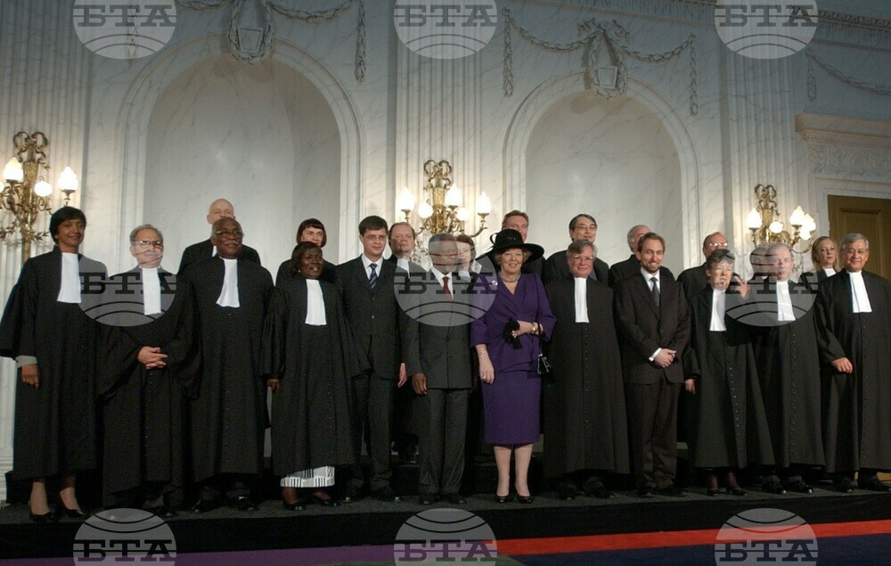 Международният наказателен съд в Хага официално отваря врати на 11 март 2003 г.