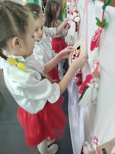 Центърът за национални култури в Рени организира празнична работилница за Баба Марта и посрещането на пролетта