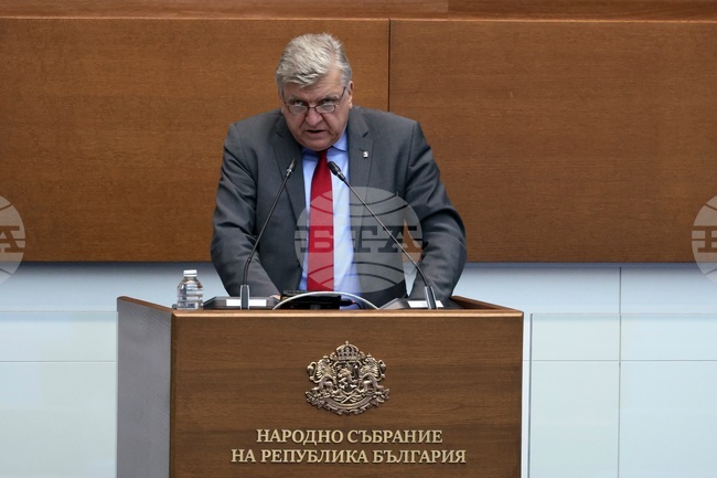 През последните три месеца в РИОСВ-Пазарджик са получени 163 сигнала за незаконни сметища, съобщи министър Манол Генов