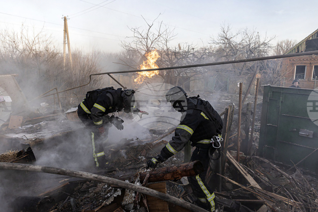 Двама цивилни са убити, а 13 - ранени, при руски обстрел в Донецка област, съобщиха украинските власти