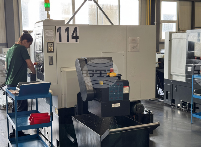 Президентът Румен Радев ще посети военния завод „Арсенал“ в Казанлък