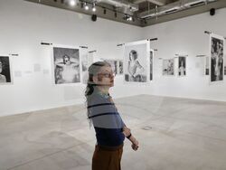 Веселина Николаева - изложба "Голямото сбогуване, голямото посрещане"