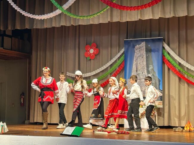 Училище „Роден Край“ в Ню Джърси отбеляза мартенските празници с празничен концерт