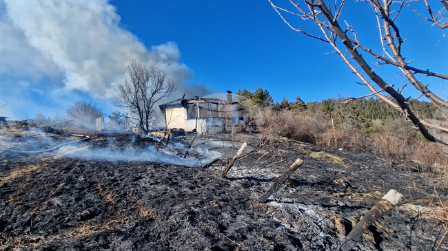 Общо 92 пожара са потушени в страната през последното денонощие, двама души са пострадали