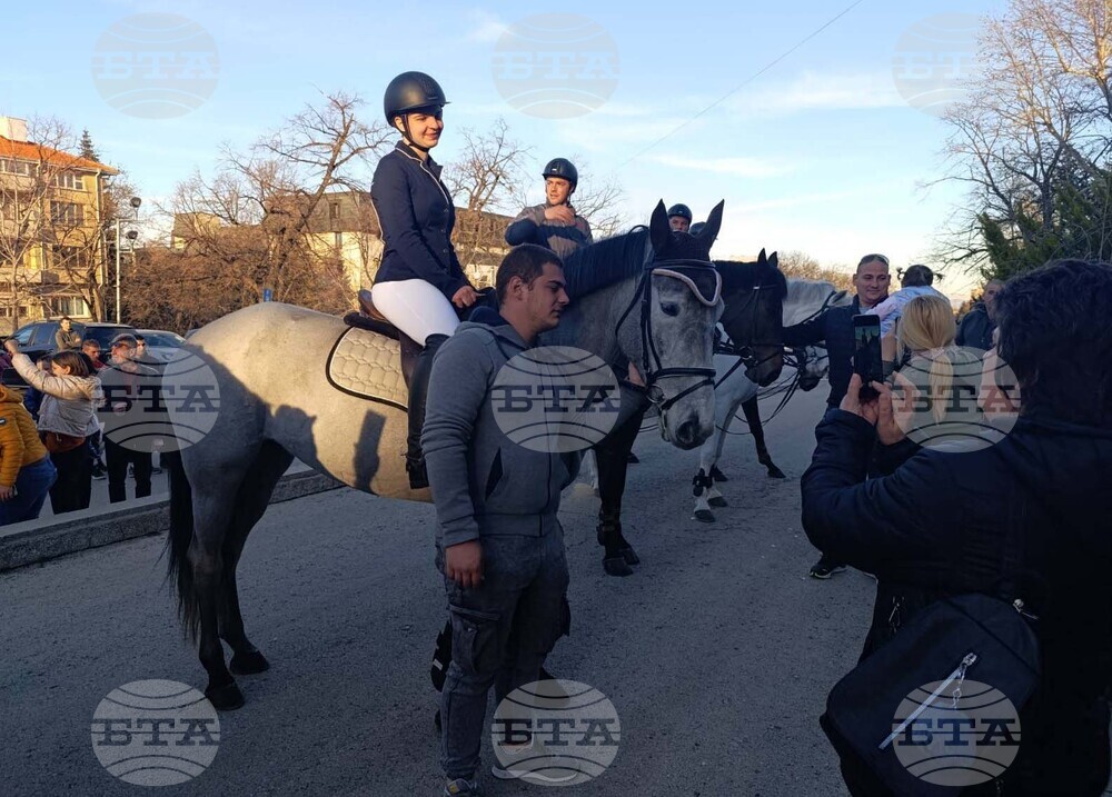 Традиционното конно шествие за Тодоровден ще има в Шумен