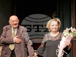 Антон Радичев празнува 50 години на сцена с юбилейното представление „Колко е важно да бъдеш сериозен (години по-късно)“ в Народния театър