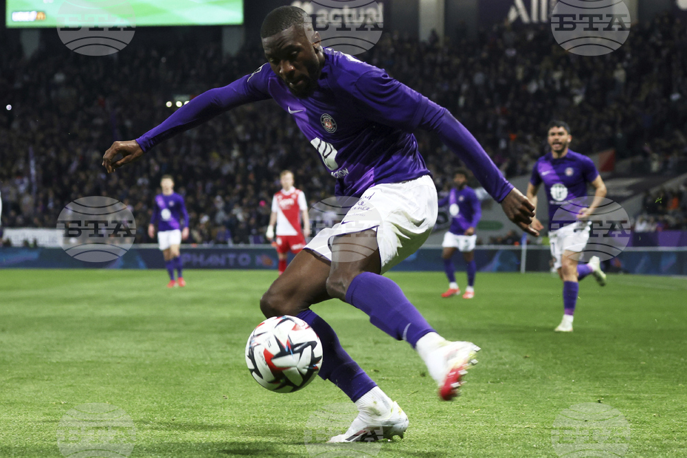 Ветеранът Джибрил Сидибе изведе Тулуза до победа срещу Ница на старта на френското първенство по футбол