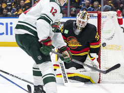 Wild Canucks Hockey