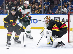 Wild Canucks Hockey
