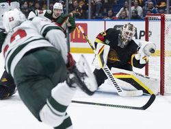 Wild Canucks Hockey
