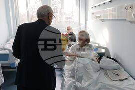 Кампания „Осем звезди в 8 болници на 8 март“