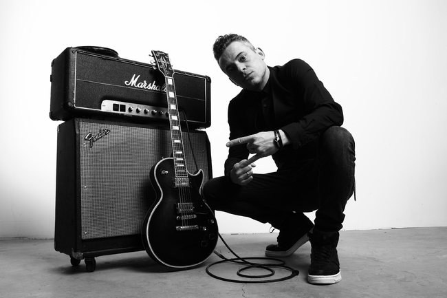 Китаристът Ангел Дюлгеров представя нов албум в София и Пловдив