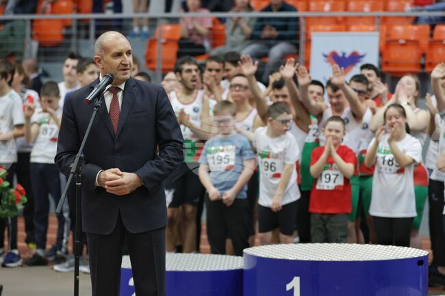 Президентът Румен Радев поздрави участниците в турнира „Победителят си ти“