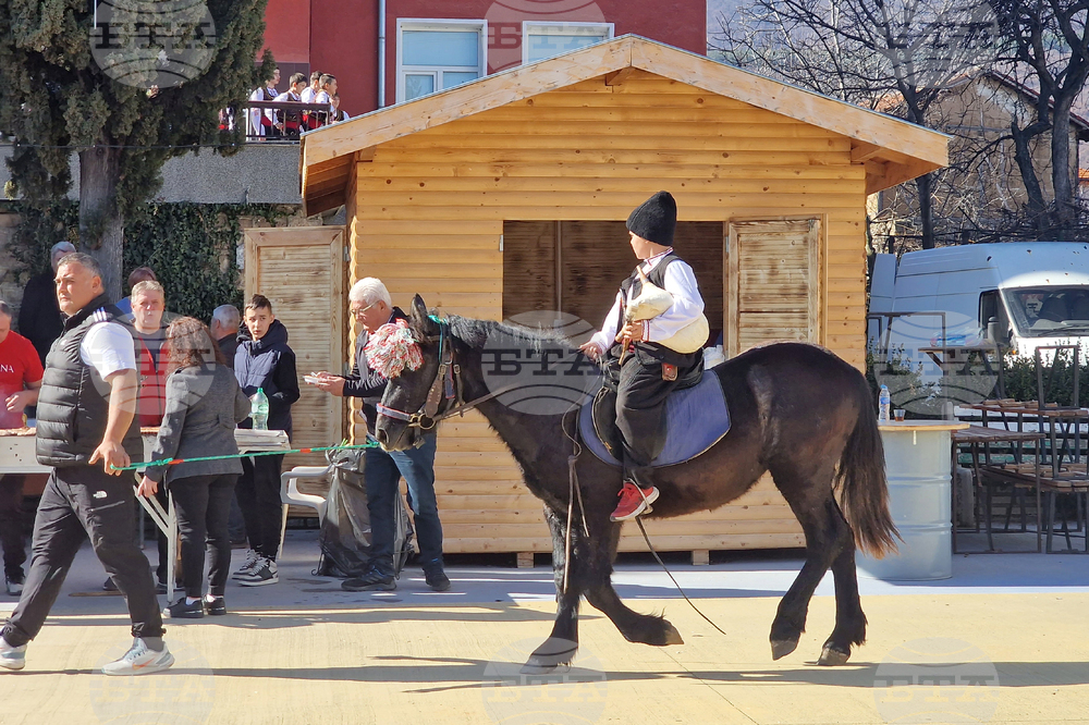 Црънча - Тодоровден - коне