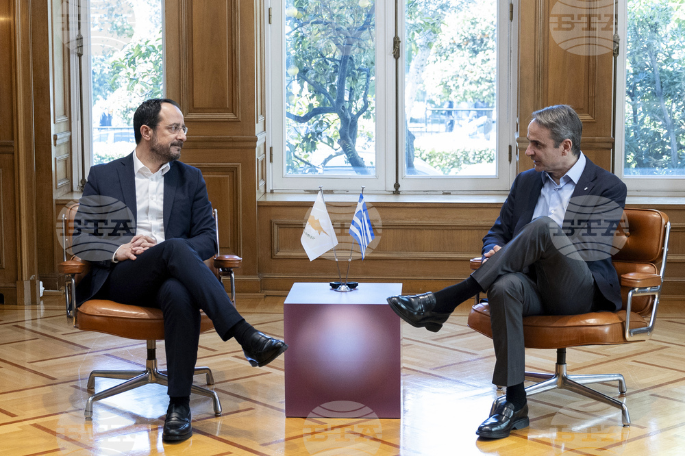 Гръцкият премиер обсъди с кипърския президент отбраната на ЕС и кипърския въпрос