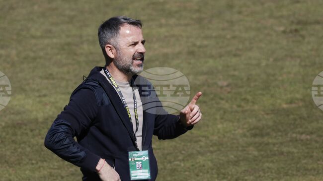 Наставникът на Локомотив Пловдив Душан Косич: „Генерално трябва да бъдем щастливи от точката, но очаквах повече“