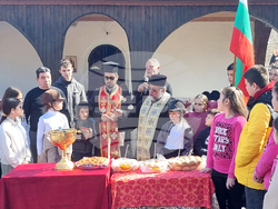 Село Долнослав - Тодоровден - кушии