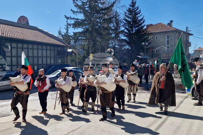 Село Момчиловци - Тодоровден
