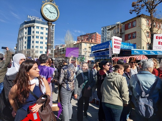 Турция частично забрани плановите операции за цезарово сечение