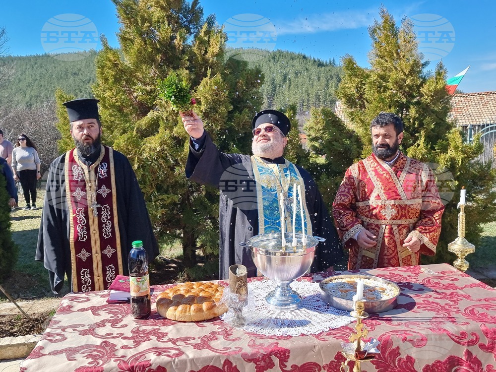 „Вярата е нещо велико. Без нея човекът е нищо“, каза благодетелят на храм „Св. Тодор Тирон“ в Невестино Благой Ваташки по повод празника