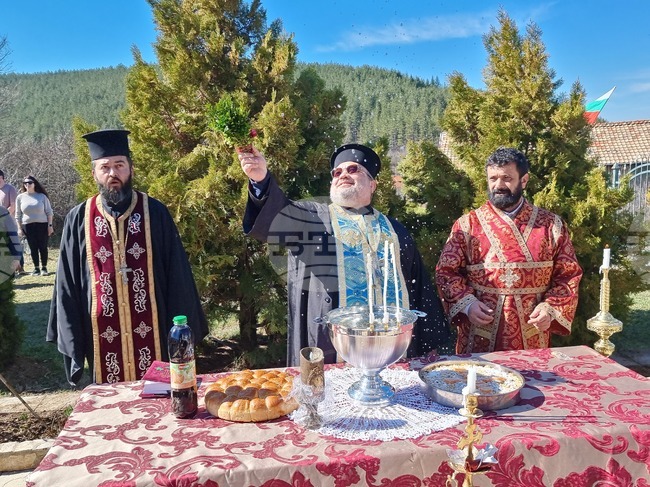 Село Невестино - Тодоровден - водосвет за здраве