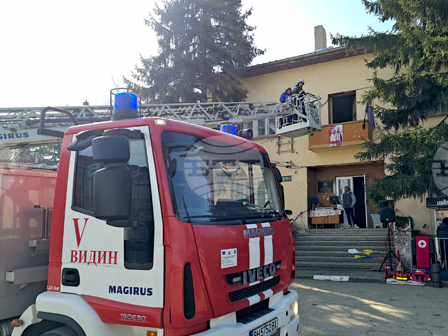 Трима души са пострадали при пожари през последното денонощие, един е загинал