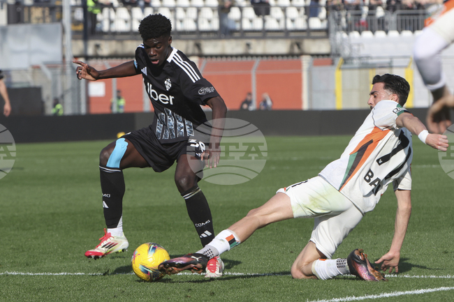 Нападателят на Комо Асане Диао ще пропусне остатъка от сезона заради контузия