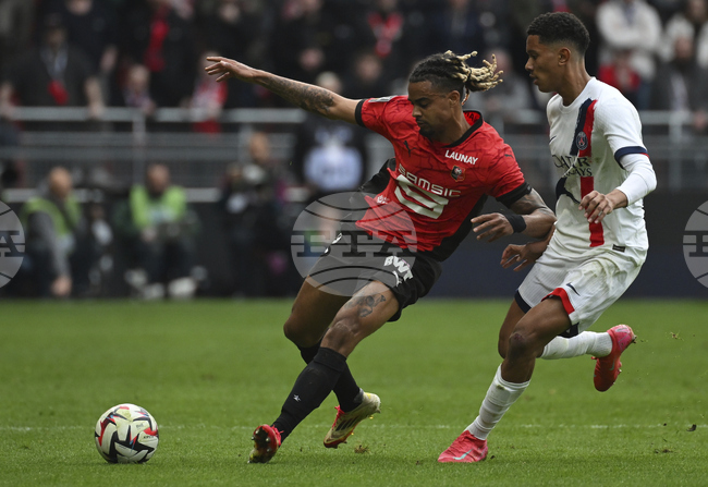 Новото попълнение на Щутгарт Лоренц Асиньон е наказан за старта на Бундеслигата