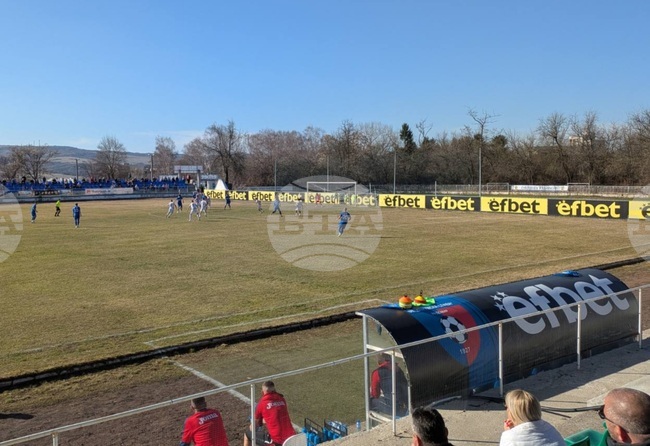 "За нас днес не се получиха нещата", заяви старши треньорът на Струмска слава Радомир Стефан Гошев след мача с Локомотив Горна Оряховица