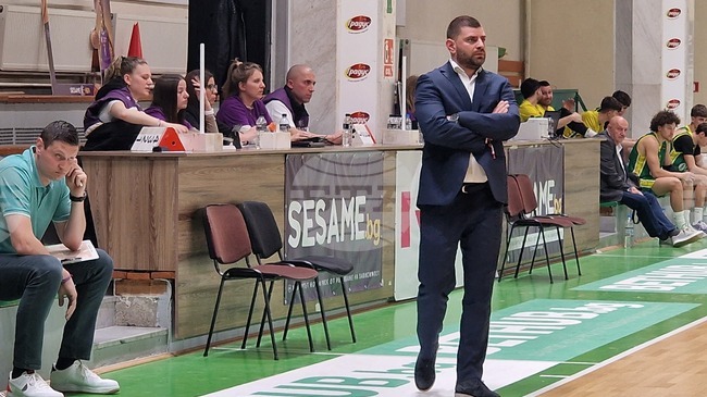 "Основният ни проблем през сезона бяха мачовете с преки конкуренти", каза старши треньорът на баскетболния Берое Даниел Клечков