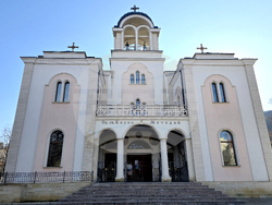 Ловеч - митрополит Гавриил - литургия