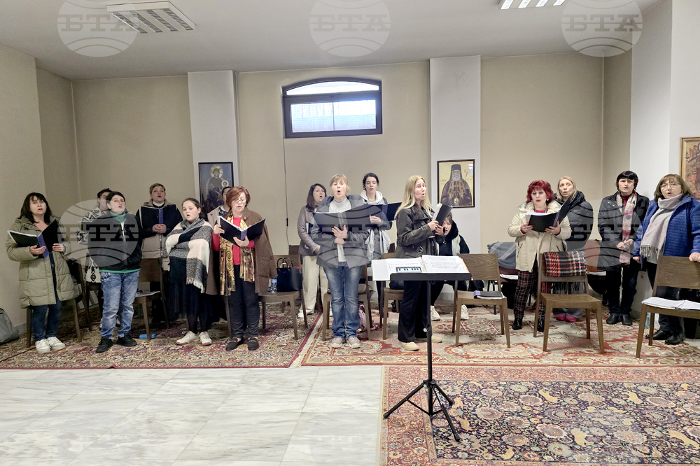 Ловеч - митрополит Гавриил - литургия