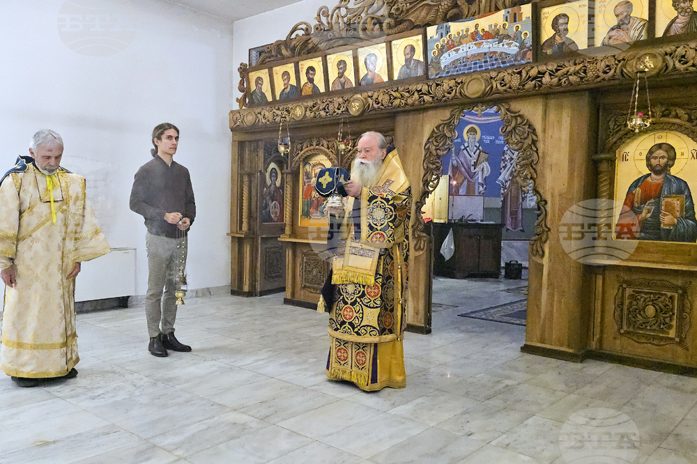 Ловеч - митрополит Гавриил - литургия