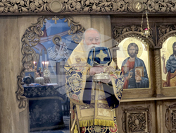 Ловеч - митрополит Гавриил - литургия