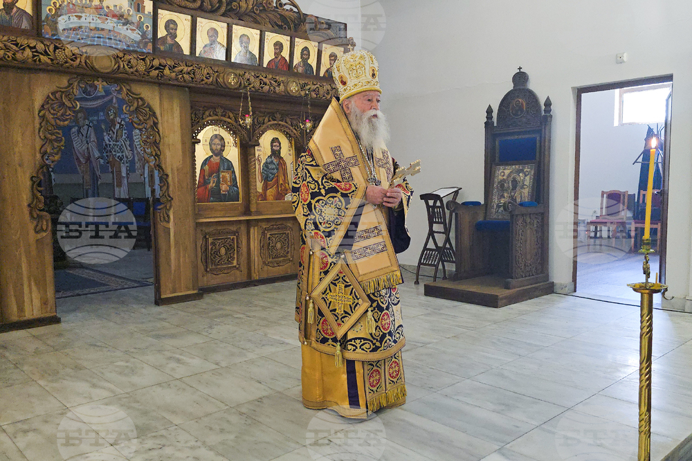 Ловеч - митрополит Гавриил - литургия