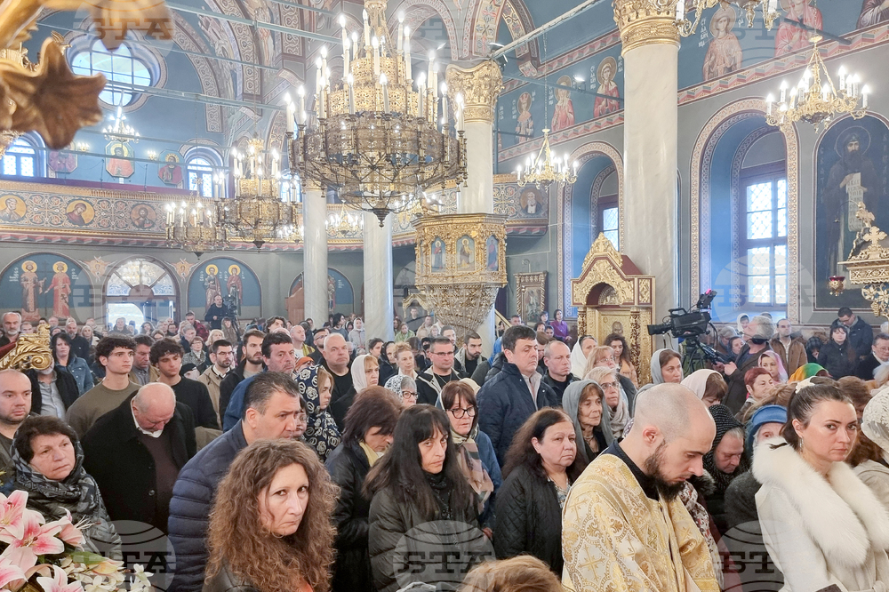 Пловдив - митрополит Николай - молебен