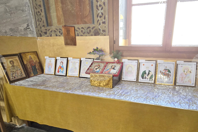 Враца - храм „Св. св. Константин и Елена“ - неделно училище