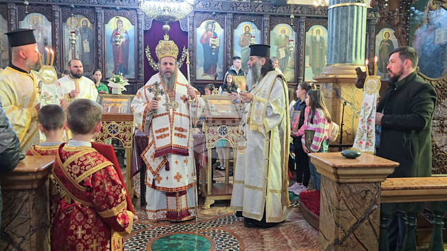 Православна неделя беше отбелязана с литийно шествие и празнична литургия в Гоце Делчев