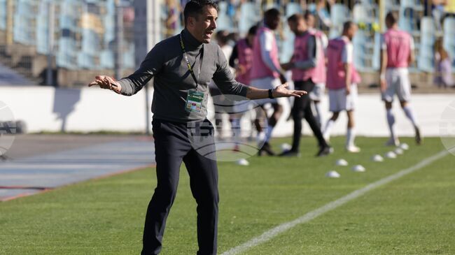 В Нидерландия наричат Хулио Веласкес "Принца на карнавала", обърнаха му специално внимание преди мачовете на АЗ Алкмаар с Левски