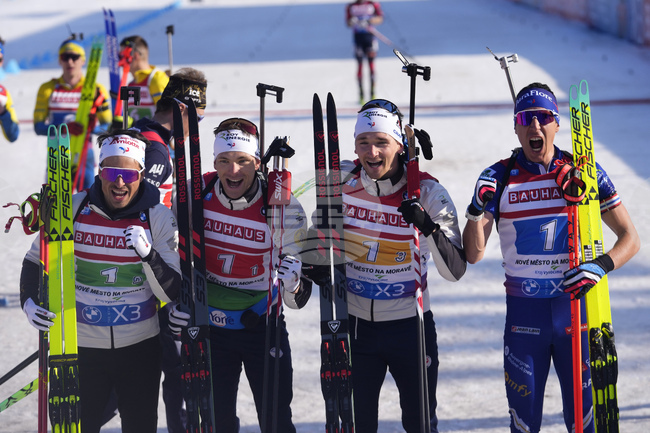 Мъжката щафета на България завърши на 11-о място в кръга от Световната купа по биатлон в Нове Место, Франция взе победата