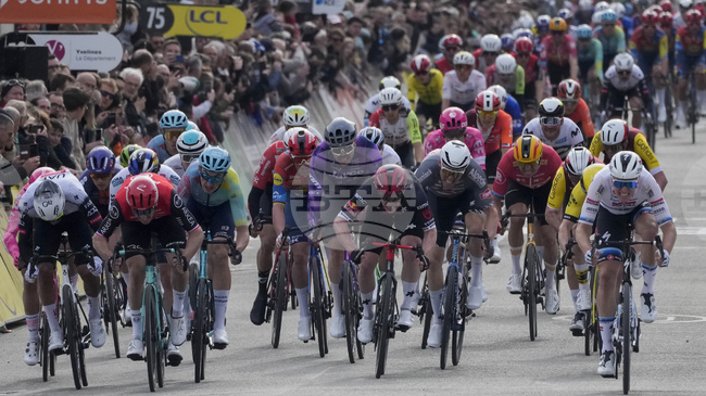 Колоездачното състезание Париж-Ница ще финишира следващата година на стадион "Алианц Арена"