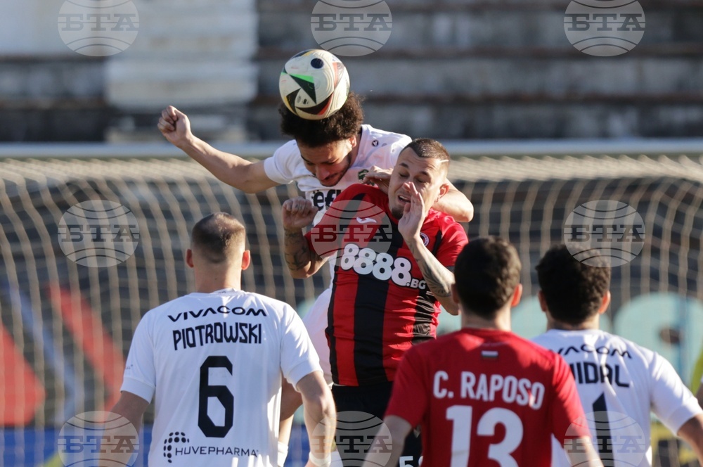 Футбол - „Локомотив“ София - „Лудогорец“