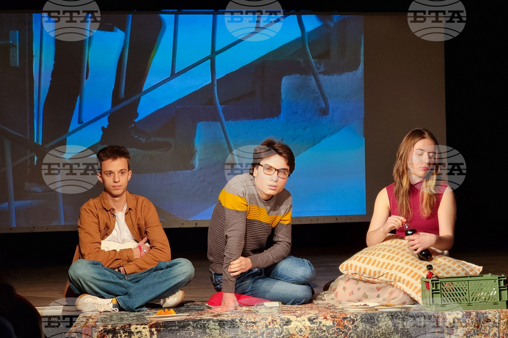 Варна - кино школа „Братя Люмиер“ - спектакъл „За L и други животни“